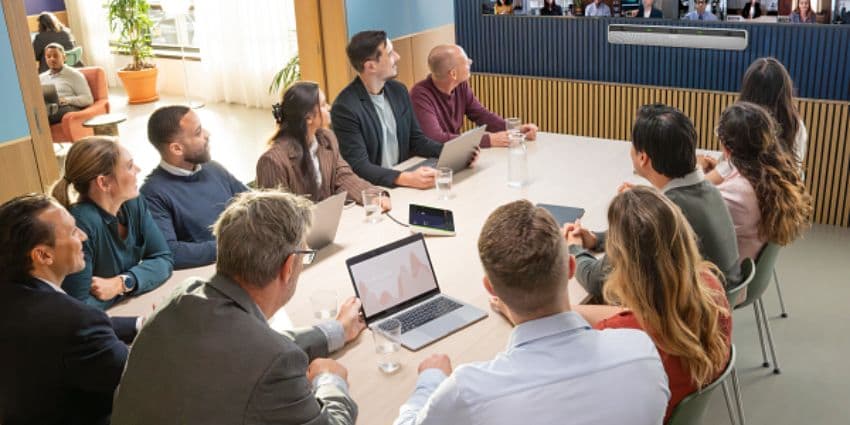 Shure Launches AI-Powered Video Bar for Enterprise Workplaces