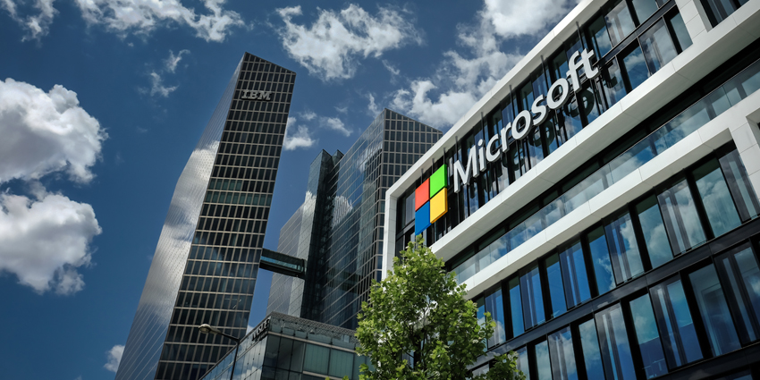 Is-this-a-First-Look-at-Microsoft-Co-pilot-AR-Smart-Glasses