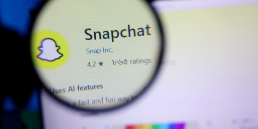 Snap Q1 2026 earnings enterprise AR XR AI UC today 2026 snapchat